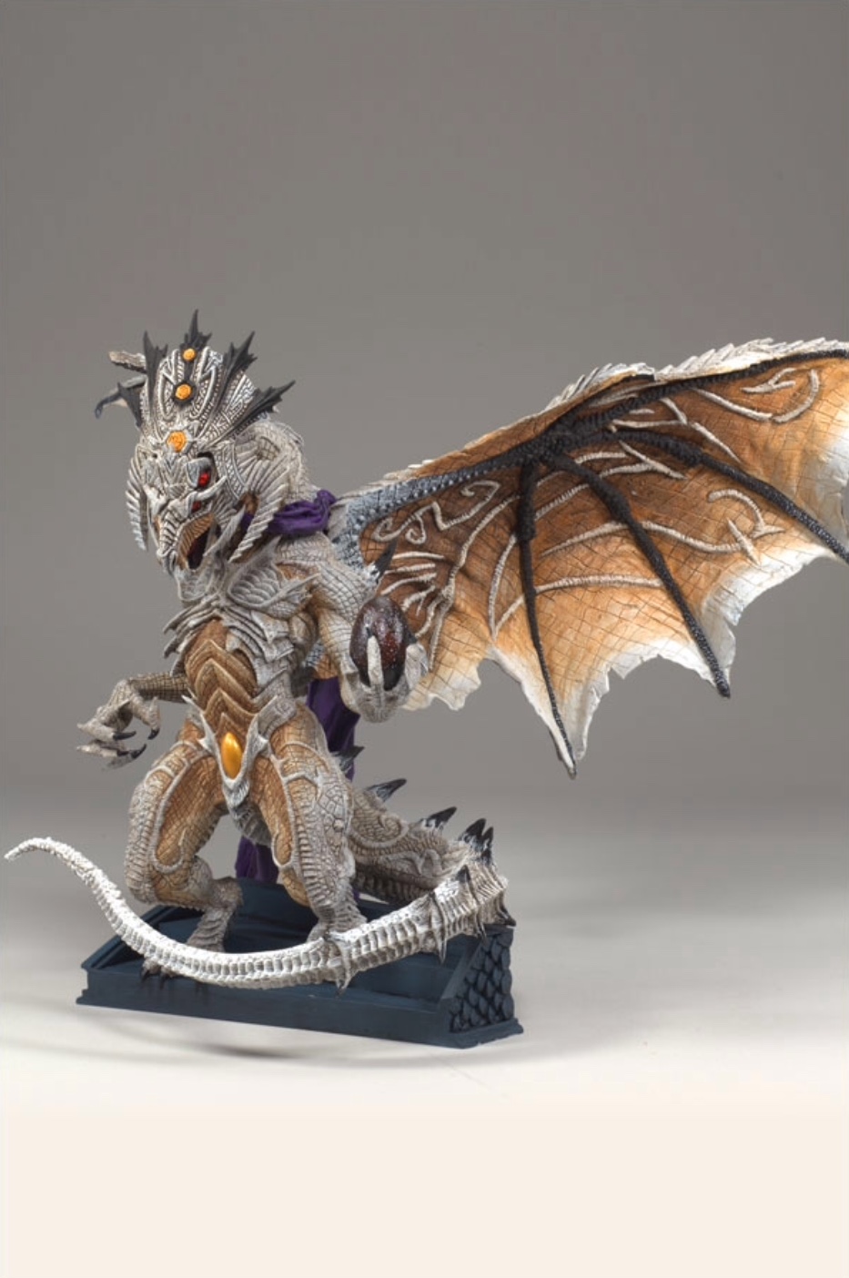 McFarlane’s Fantasy Series 1 - Legend of the Blade Hunters - King Draako
