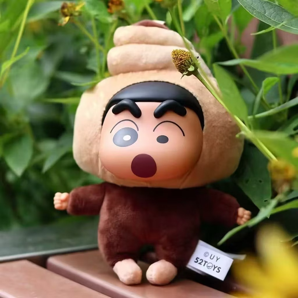 ตุ๊กตาพวงกุญแจ ชินจัง ลิขสิทธิ์แท้ Crayon Shinchan - Holiday Party Series Vinyl Plush Pendant Keychain by 52Toys