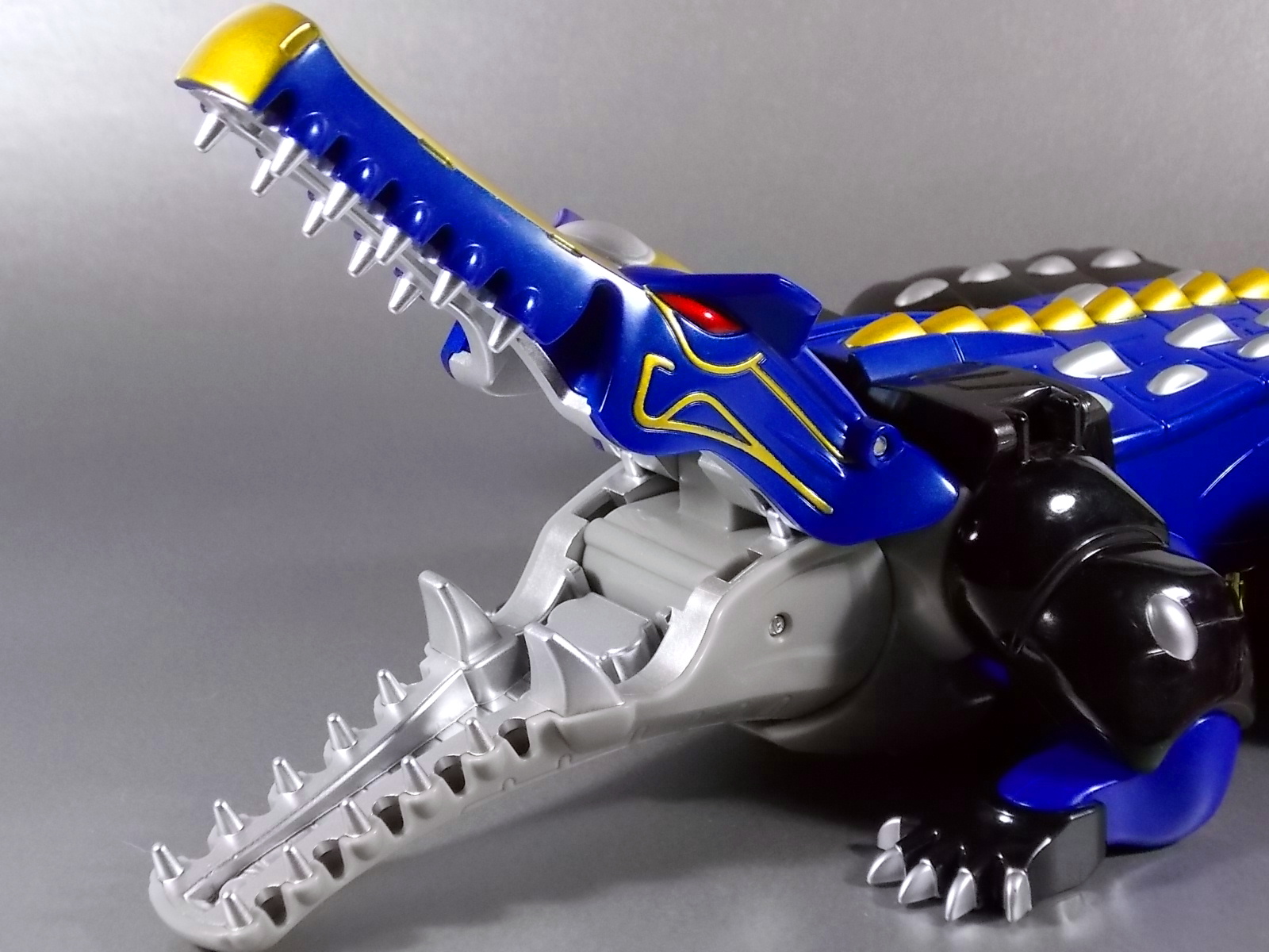 Hyakujuu Sentai Gaoranger - DX Gao Hunter Blue Moon Ver by Bandai