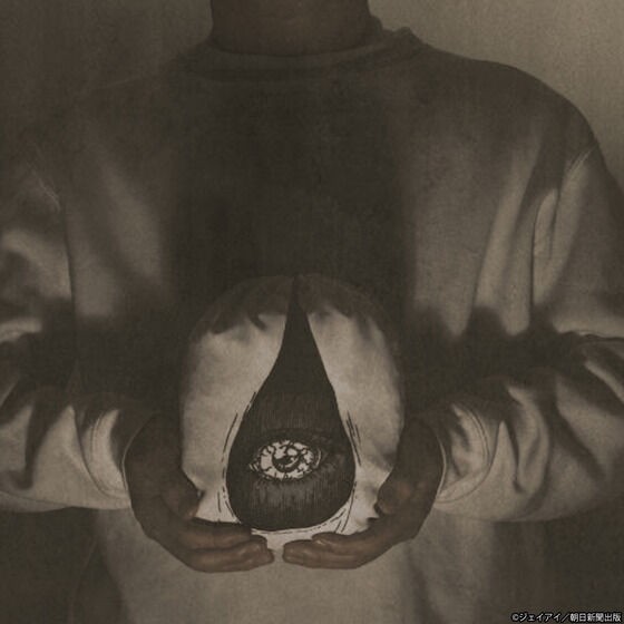 PRE-ORDER : Junji Ito / Tomie Together Everywhere Tomie Purse