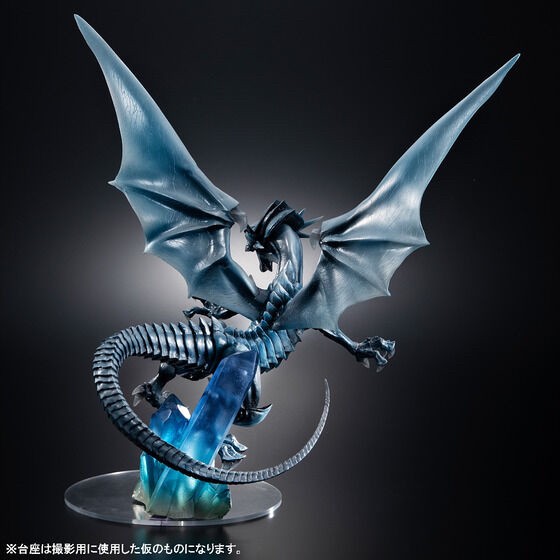 PRE-ORDER : ART WORKS MONSTERS "Yu-Gi-Oh! Duel Monsters" Blue-Eyes White Dragon ~Holographic Edition~