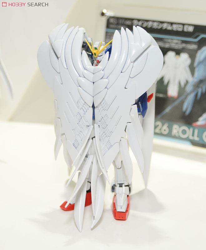 RG 1/144 Wing Gundam Zero EW by Bandai