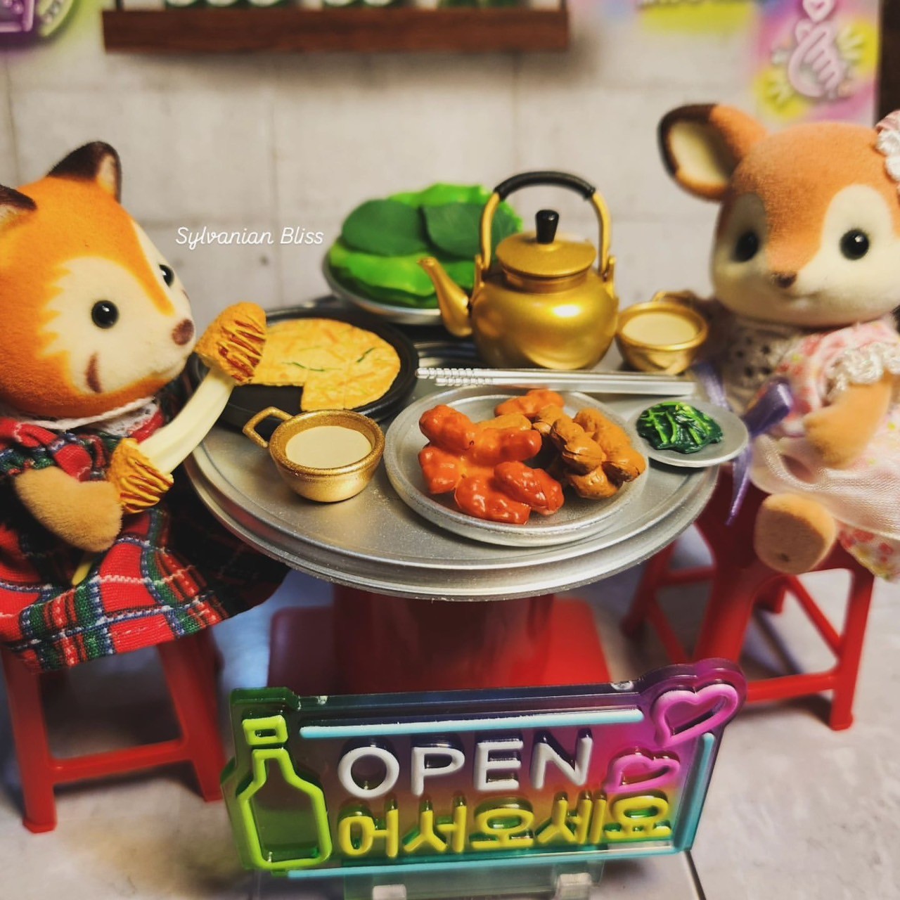 Re-Ment Petit Sample Neon and Romance Korean Food Night Stall by Re-Ment (Set of 8)