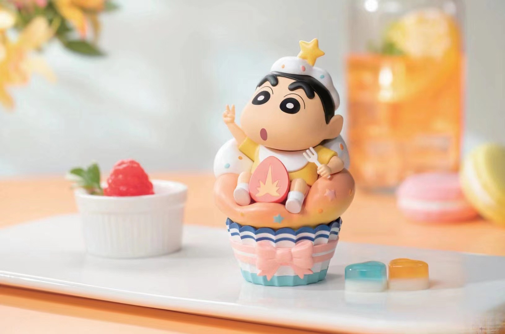 Crayon Shinchan - Dessert Time by 52Toys (Set of 8+1 secret)