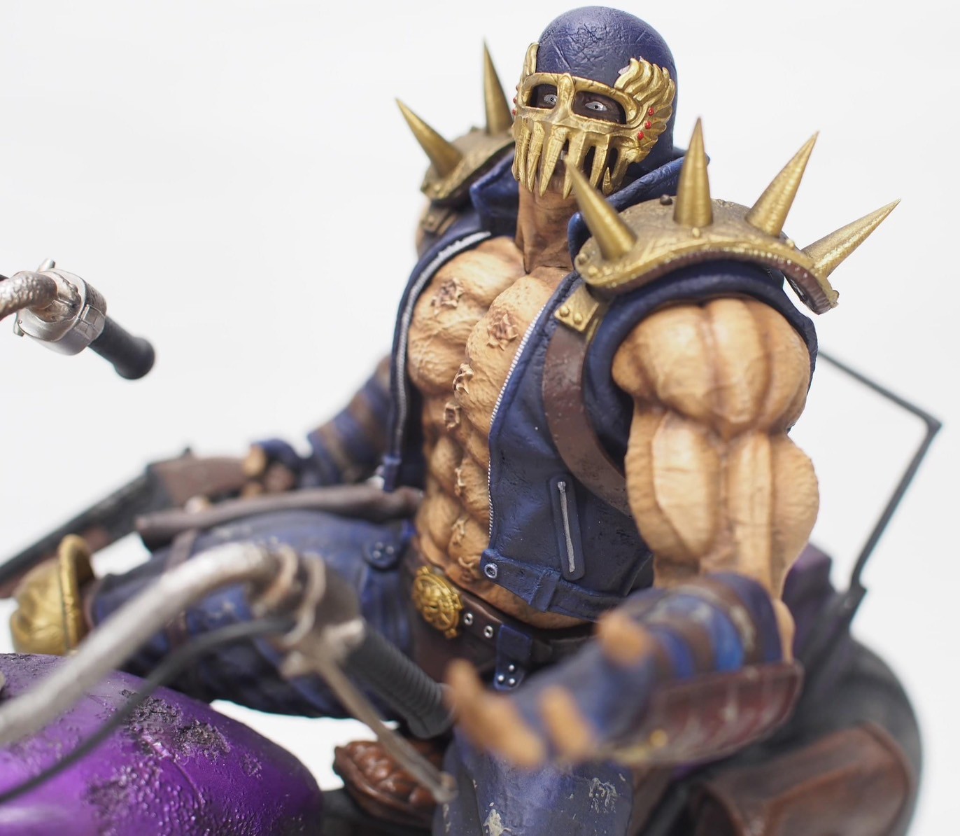 Pre-order : CCP Muscular Collection Fist of the North Star Hokuto Ultimate Modeling 2nd Jagi & Bike (Set In-play | Fierce Fight Version) by CCP