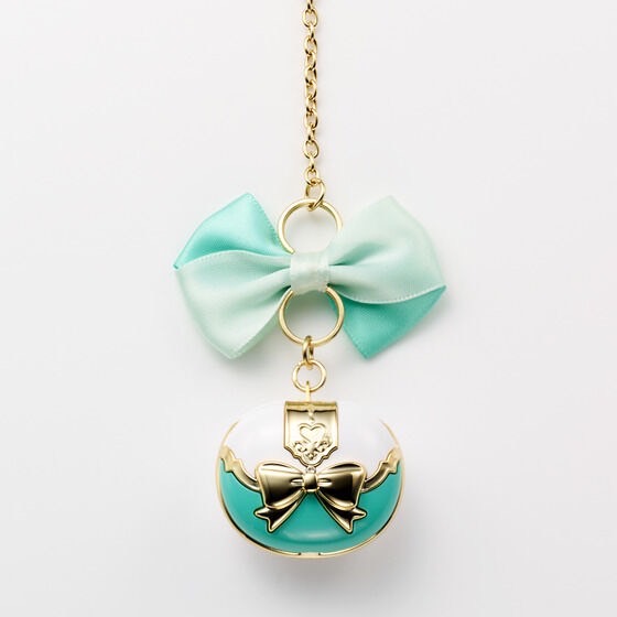 PRE-ORDER : PreCure Pretty Charm Cosmetic Shiny Luminous