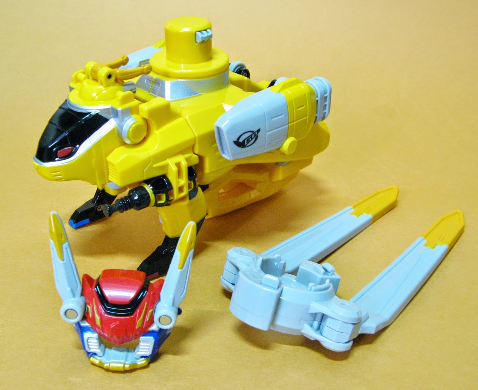 Tokumei Sentai Go-Busters - Buster Machine RH-03 Rabbit by Bandai