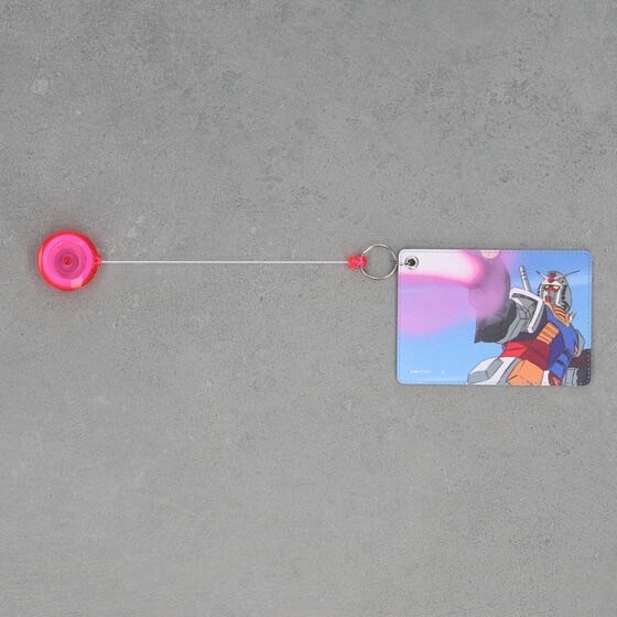 PRE-ORDER : Mobile Suit Gundam Extendable Pass Case