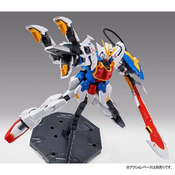 PRE-ORDER : MG 1/100 SHENLONG GUNDAM EW (LIAOY UNIT) PLASTIC MODEL
