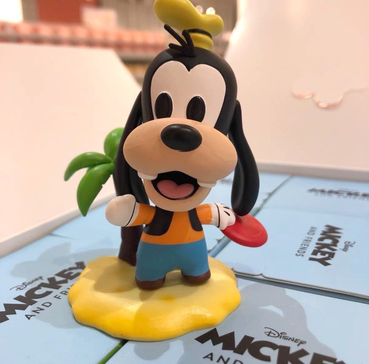 Disney - Mickey And Friend Beach By Herocross (Set of 9)