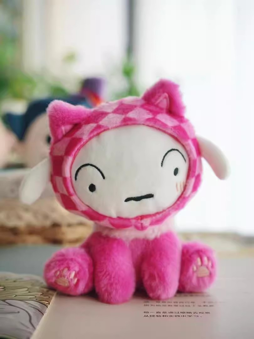 ตุ๊กตาพวงกุญแจ Crayon Shinchan x Alice in Wonderland Series Plush Keychain by LDCX